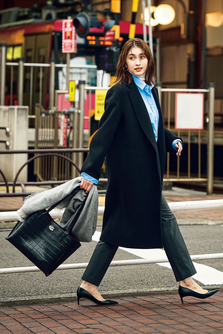 ロングコート シンプル 冬 お出かけに最適 大人女子必見 大人女子向け「ロングコート」最新おすすめ冬のきれいめコーデ5