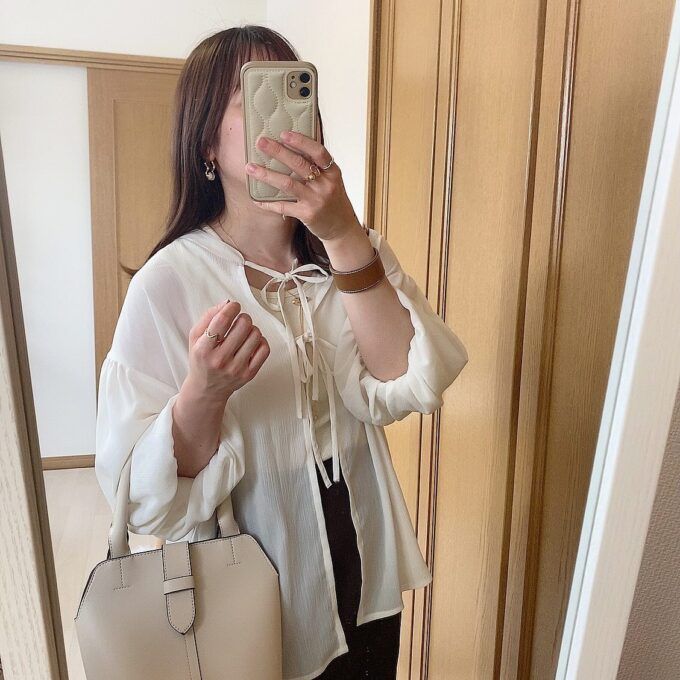 しまむら「バルーンスリーブブラウス」