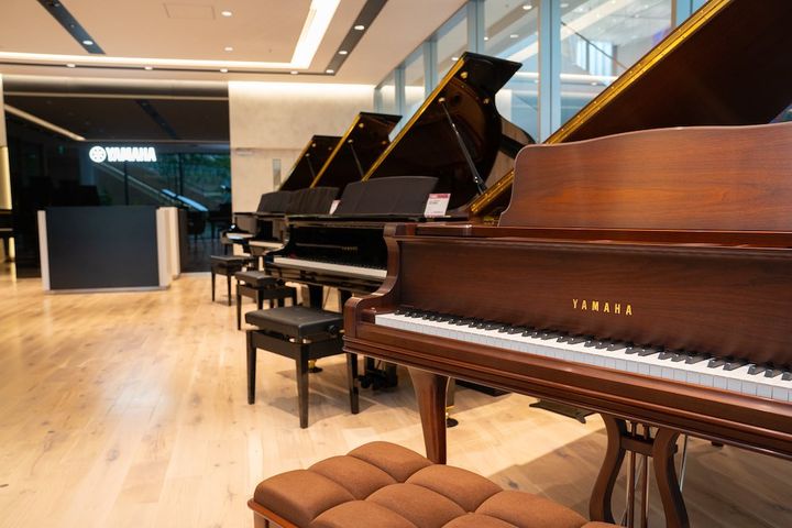 グランドピアノショールーム