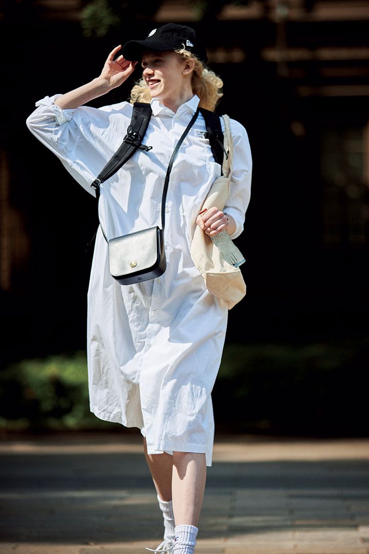 2024夏の“シャツワンピース”コーデ18選。一枚でも重ねても、スカート風にアレンジもできて着まわし力抜群！