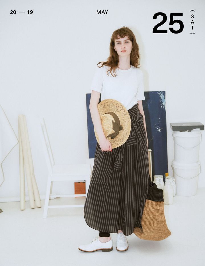 2024夏の“シャツワンピース”コーデ18選。一枚でも重ねても、スカート風にアレンジもできて着まわし力抜群！