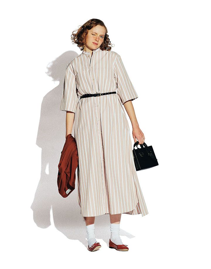 2024夏の“シャツワンピース”コーデ18選。一枚でも重ねても、スカート風にアレンジもできて着まわし力抜群！