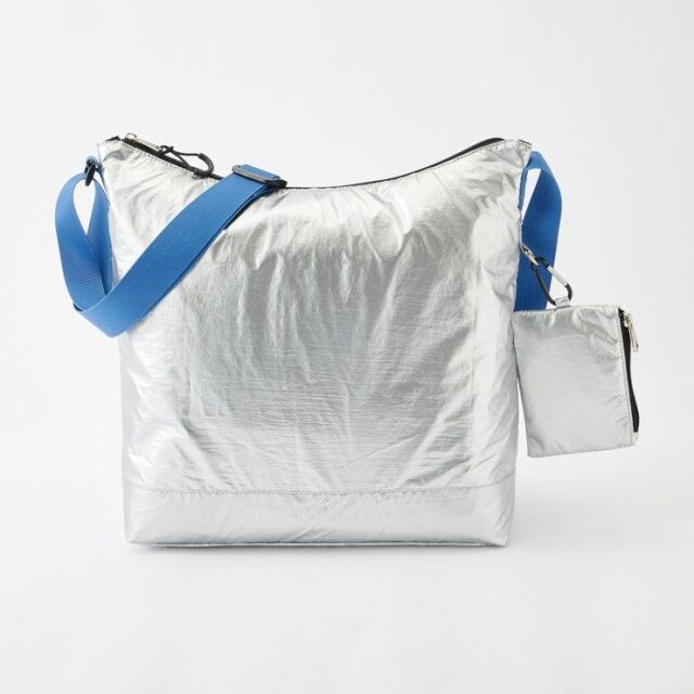 2024夏しまむらのメタリックショルダーバッグ