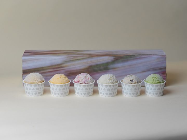 古紙から生まれる地券紙で作られたBOX、バイオマス原料を主原料とするMade in JAPANの水蒸気発砲断熱材を使用するなど、できる限りプラスチックフリーを目指した配送を心がけているそう。