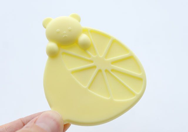 ダイソーのマグネット付ミニハサミ レモンのカバー