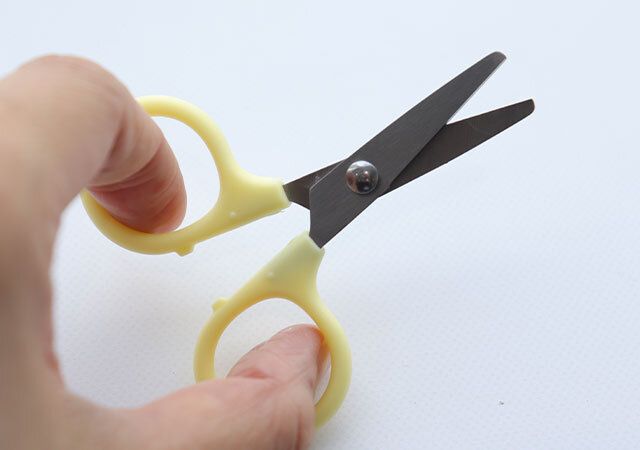 ダイソーのマグネット付ミニハサミ レモンのハサミ本体