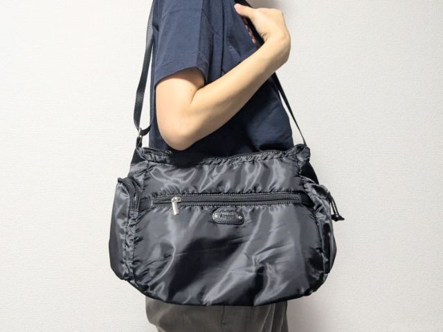 ショルダーバッグ肩掛け