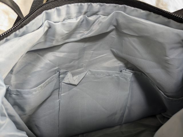 らくかるショルダーバッグポケット