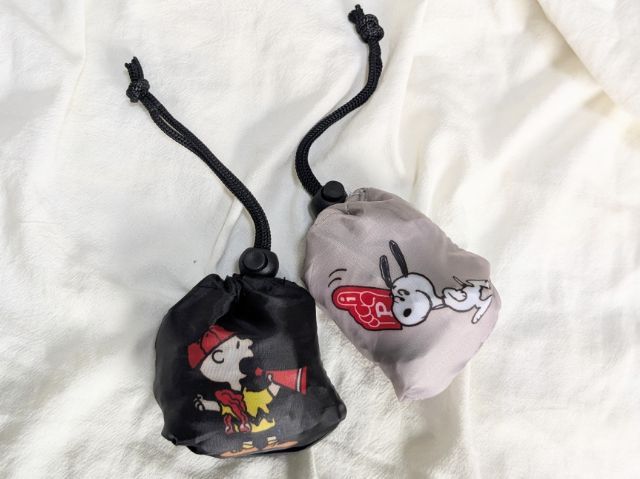 スヌーピーエコバック丸めたところ