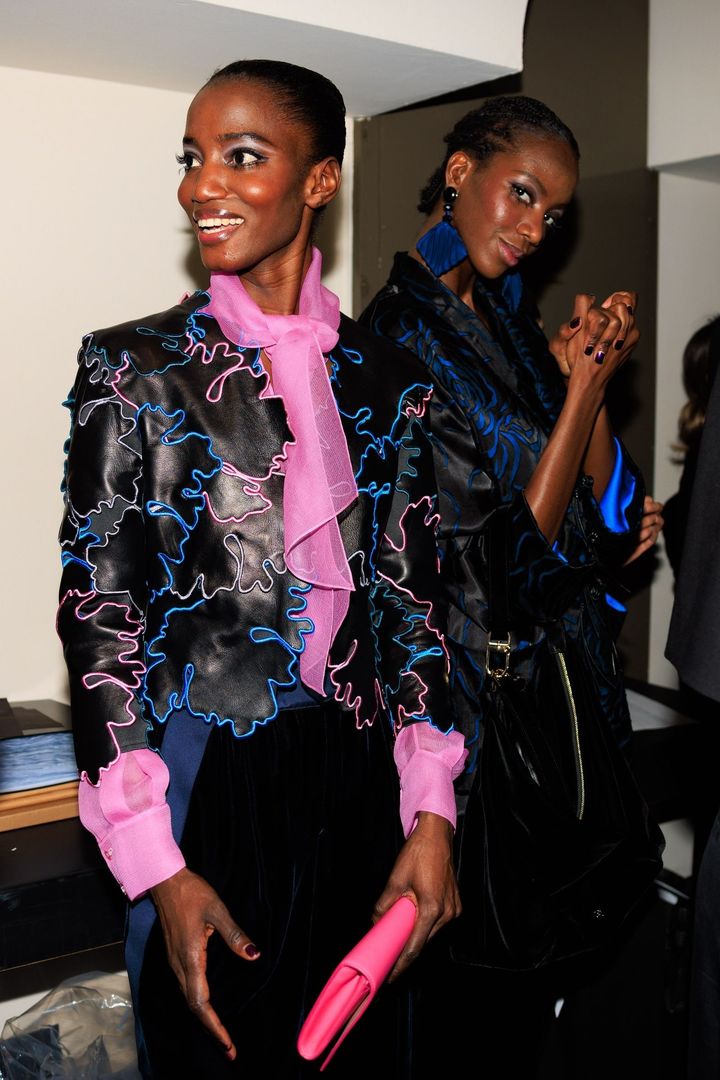 ジョルジオ アルマーニ 2024-25年秋冬コレクションのバックステージにて。