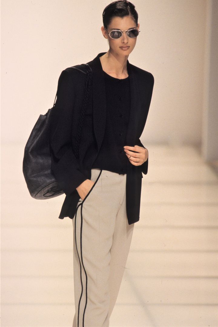 ジョルジオ アルマーニ 1993年春夏コレクションより。