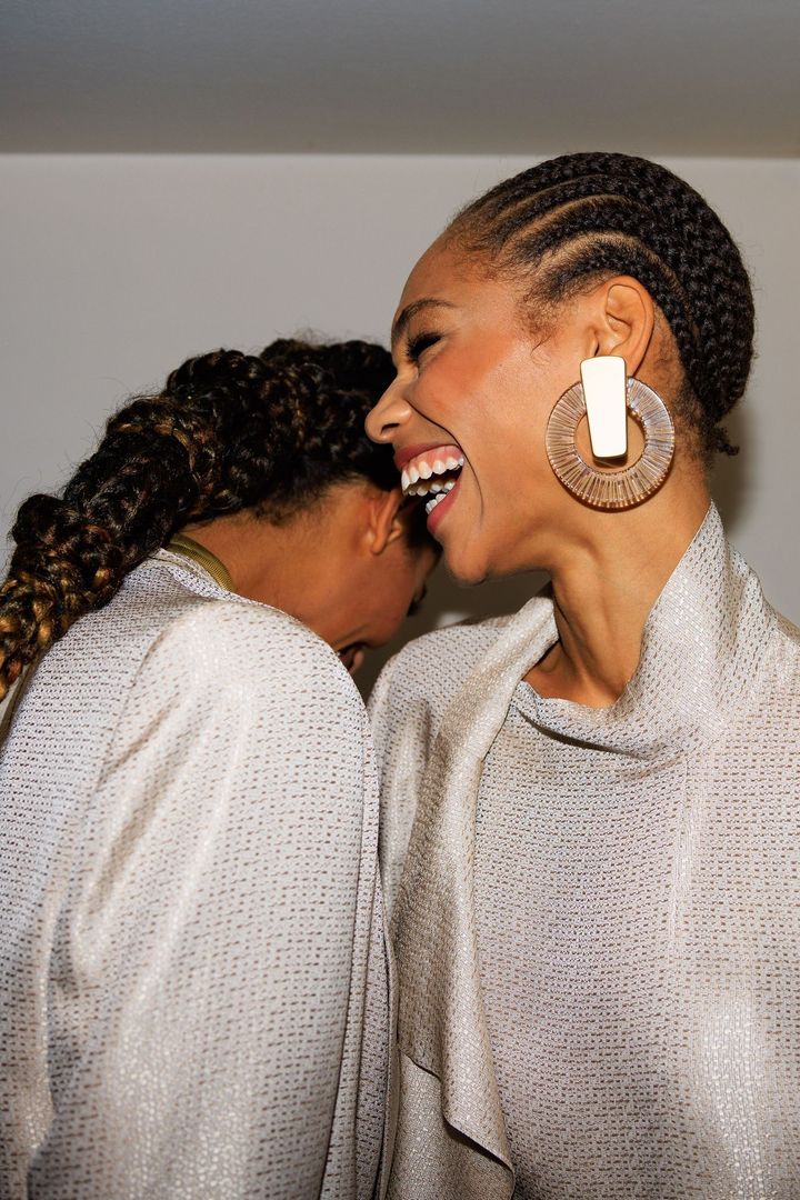 ジョルジオ アルマーニ 2023年春夏コレクションのバックステージにて。