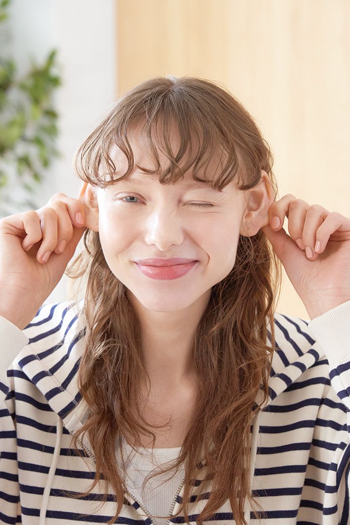 髪の広がりをどうにかしたい…プロのヘアメイク直伝の頭皮ケア