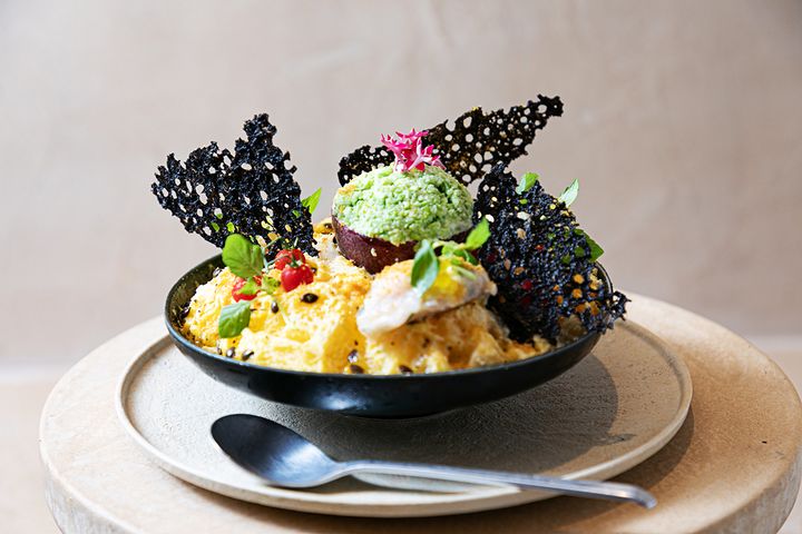 「パッシュンフルーツ、甘海老なめろうタルタル、枝豆、出汁醤油のかき氷」2900円