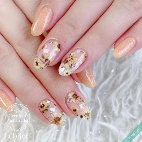 Le bijouが投稿したネイルデザイン [photoid:I0116677] via Itnail Design (736842)