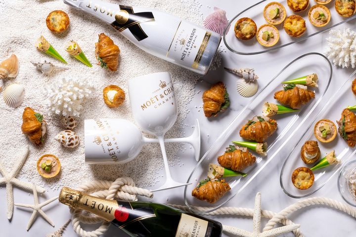 「Soirée Blanche ～ソワレ ブランシュ～」 レギュラープラン ¥16,500、スタンディングプラン ¥ 12,650（税込・サービス料別）