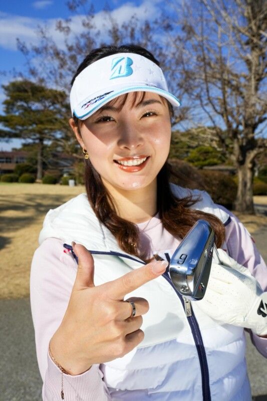 正しいハンドファーストが身につく！「9番アイアンの片手打ち」とは？