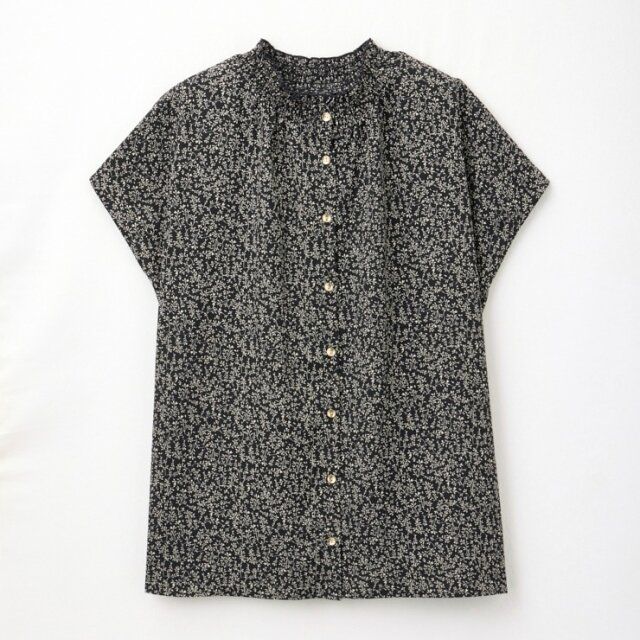 2024しまむらHK WORKS LONDONシャーリングブラウス