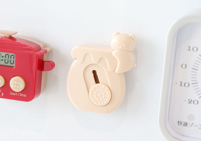 ダイソー ミニカッター（はちみつとくま、マグネット付） マグネット