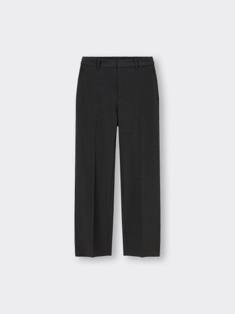 GUのウォッシャブルストレートパンツ