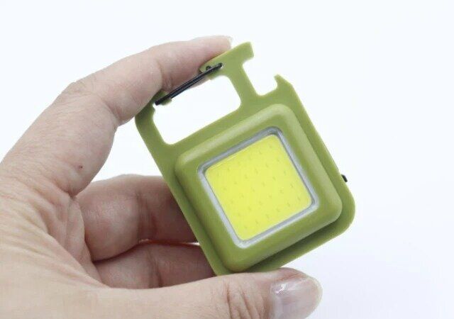ダイソー 充電式COBライト