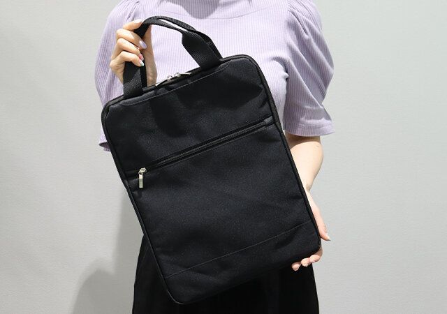 ダイソー 2WAYパソコンケース サイズ