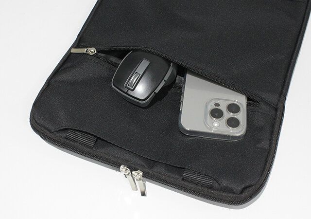 ダイソー 2WAYパソコンケース ポケット