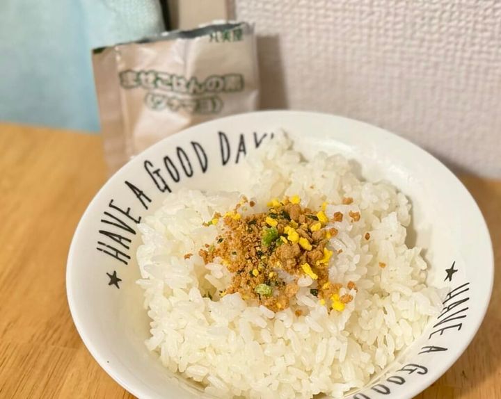 ちいかわまぜごはん、作成中のお茶碗