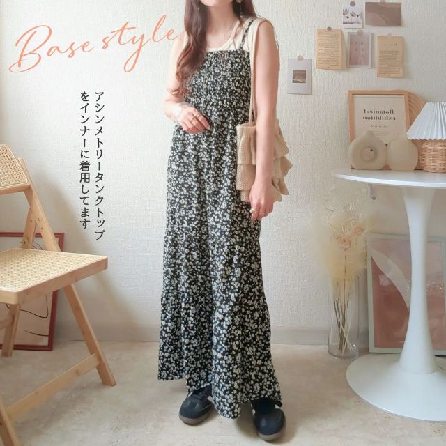 キャミワンピースを着用したコーデ