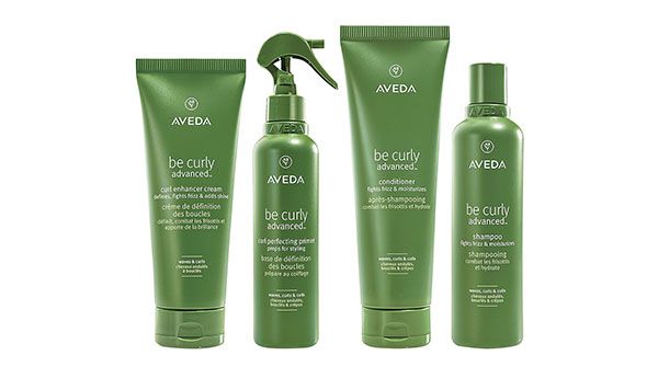 【左】ビーカーリー アドバンス エンハンス クリーム 【中左】ビーカーリー アドバンス パーフェクト プライマー 【中右】ビーカーリー アドバンス コンディショナー 【右】ビーカーリー アドバンス シャンプー