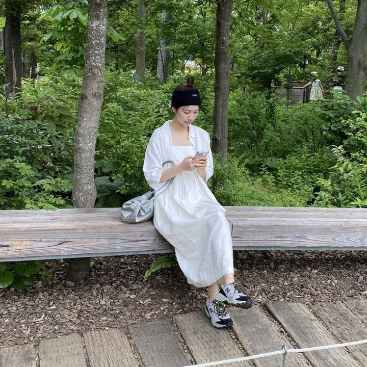 ちょい足しアイテムヘアバンドに注目！【FUDGENA SPECIALIST：宮崎葉のシンプルカジュアルの作り方 vol.16】