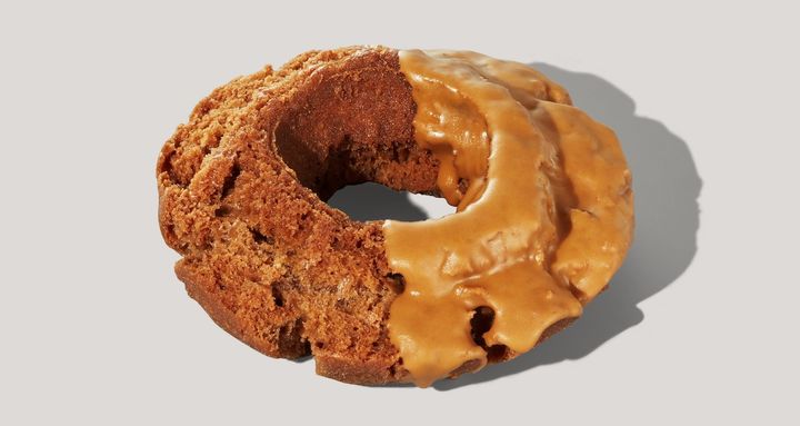 「オールドファッションドーナツ キャラメル」310円 ※ドライブスルー販売