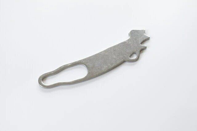 セリア 爪が長くてもボタン掛けやすいアシストフック