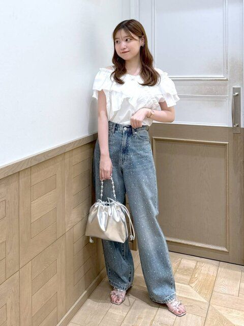 白ブラウスのコーデ2