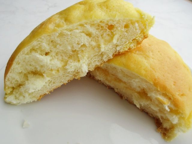 大きなメロンパンの断面