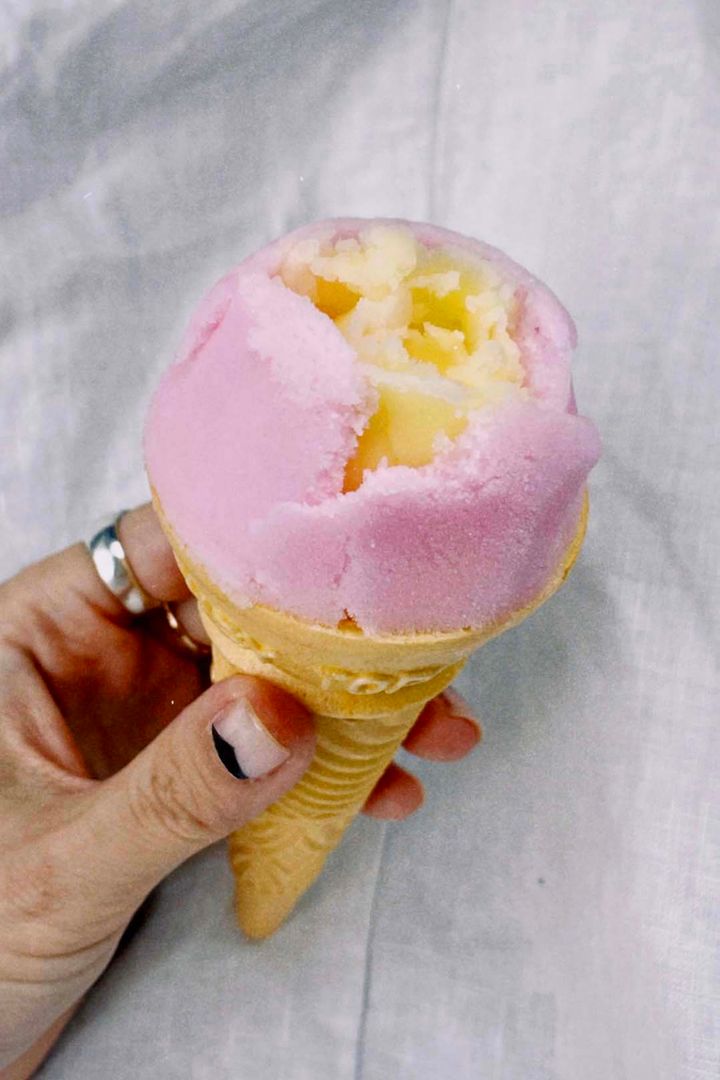 あきた美彩館で秋田の魅力を再発見！素朴な味わいが人気のババヘラアイス【ささやかですてきなもの 大谷有紀 vol.199】