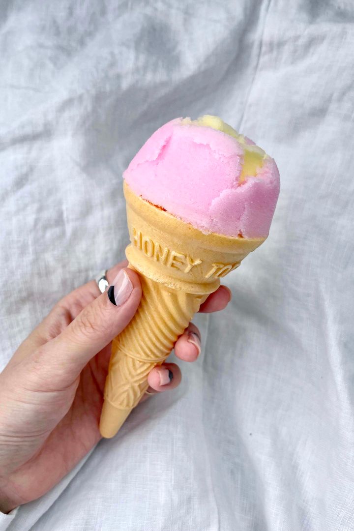 あきた美彩館で秋田の魅力を再発見！素朴な味わいが人気のババヘラアイス【ささやかですてきなもの 大谷有紀 vol.199】