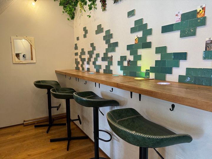 1階奥のカウンター席