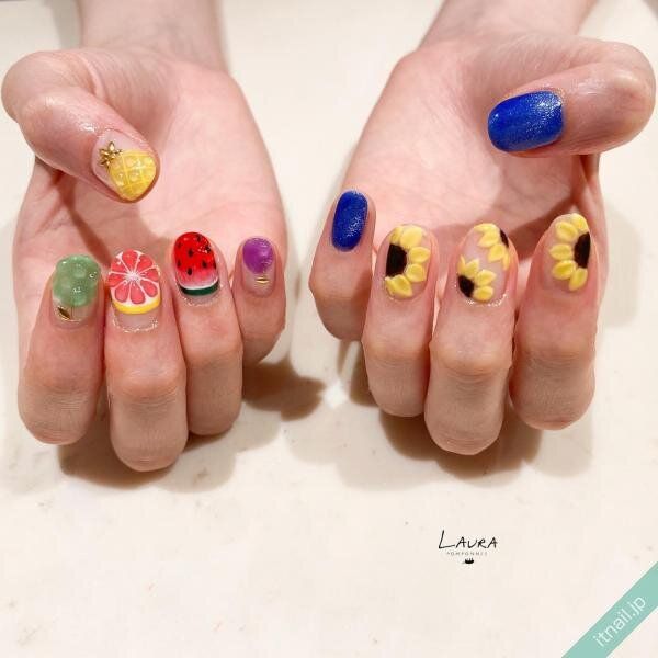 LAURA POMPONNEEが投稿したネイルデザイン [photoid:I0103796] via Itnail Design (736999)