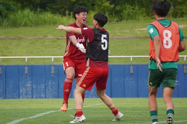 エデルソンを彷彿とさせるキック！無名校出身から東北学生最強の守護神に成長した仙台大GK泉竜聖が導いた大会3連覇