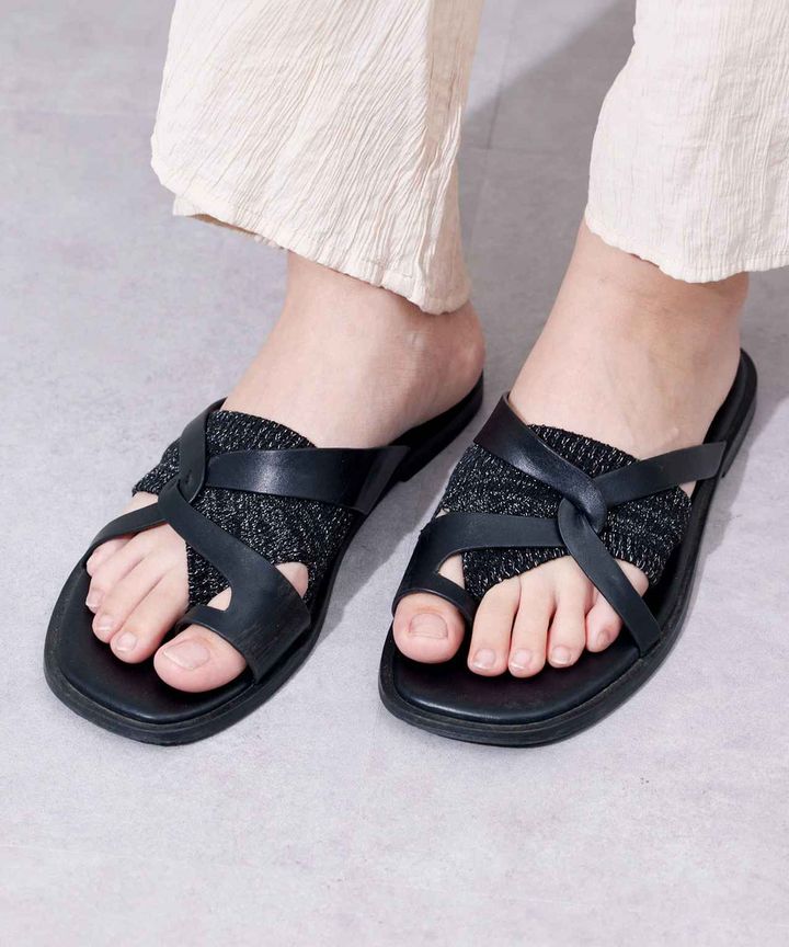 画像1: 出典：3COINS