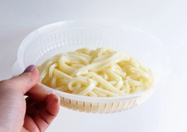 ダイソー 電子レンジ調理器（冷凍うどん用） うどんの湯切り