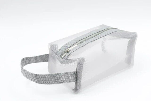 セリア お出かけ メッシュメイクポーチ