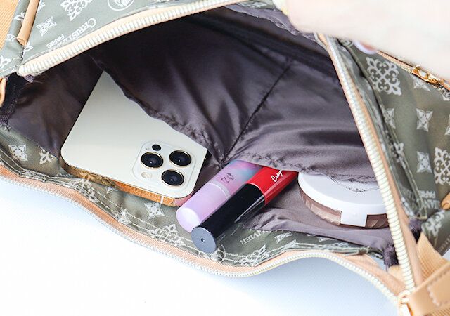 宝島社CHRISTIAN OLIVIER PARISのハーフムーンバッグ付録8