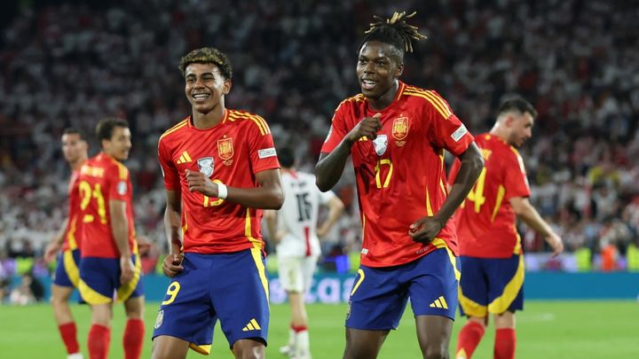 「若い頃のクリスティアーノ・ロナウドみたい」 EUROスペイン代表ニコ・ウィリアムズ、ルーニーが絶賛！