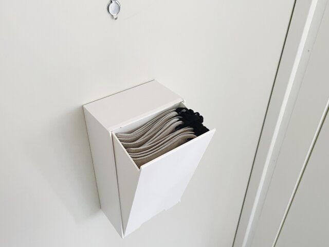 山崎実業 マスク収納ケース 玄関ドアに設置 マスク入れる