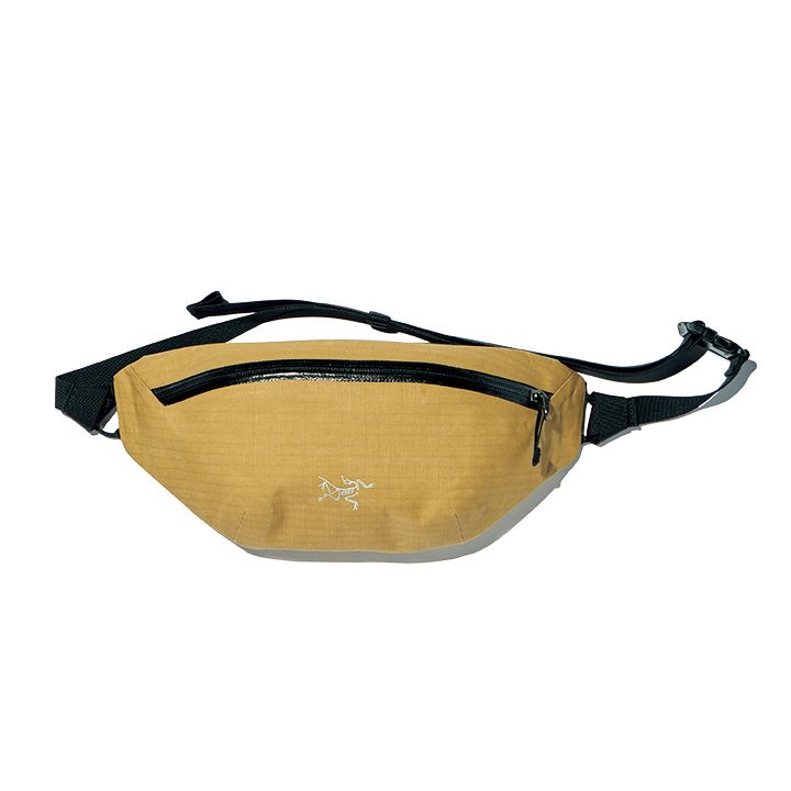 急な雨でも大丈夫！どんな天候でもオシャレでいられるアイテムコレクション