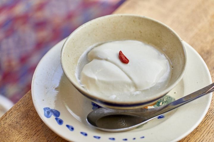 「杏仁ブランマンジュ」600円 ドリンクとセットで1000円