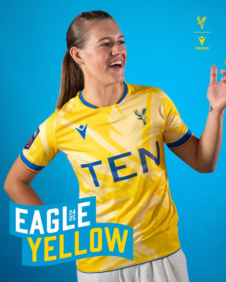 鎌田大地がモデルで登場！クリスタル・パレス、2024-25アウェイユニは「鳥エンブレム」を大胆にデザイン