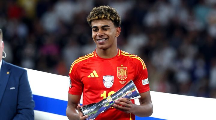 17歳と1日でEURO優勝のスペイン代表ヤマル、ペレ超え！「最高の誕生日プレゼントだ」